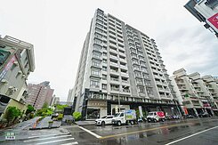 【天行團隊】巨蛋商圈採光三房平車