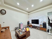 專任｜西屯超稀有大地坪前院透天厝｜ 城市綠洲起家厝