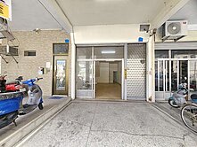鳳山捷運20米路透天店面