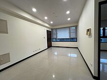 👑富宇兩房+平車👑西屯區三面採光頂層户