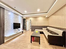 美麗殿5房休旅車位