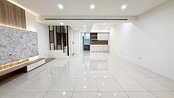 金仲獎楷模推薦~金陵路整新超值透天