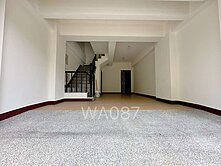 豐原市中心大樓價透天(近全新)