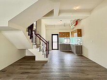 近龍科.德龍國小天然瓦斯雙車位全新社區型別墅