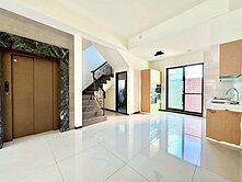 信實恬🍭龍井富宇大地臨路～超值電梯雙車別墅