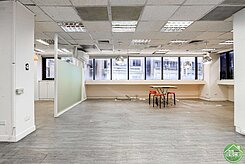 信義捷運三角窗2樓.洽:0917629799彭小姐