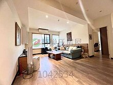 近輕軌質感超好極致退休宅”伊東市”三改一雙車位