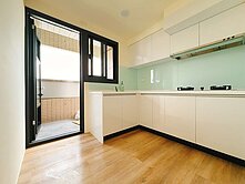 台中醫院＃居仁國中＃電梯採光２房＃視野戶