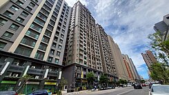 稀有釋出！中科藍海帝國頂樓大兩房平車收租自用皆可