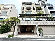 仁武稀有臨路6米大面寬併排雙車別墅