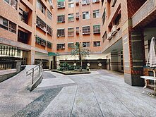 棒👍漢神百貨👜頭家國小🏫74快速道路🚦