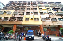 楠梓德民商圈7米大面寬一樓店住
