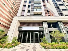 專簽/「富宇上和苑」8米面寬 金店面/全新完工