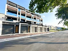 大坪頂運動公園#臨路邊間4房車墅#稀有傳統格局