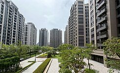 🟢住商王軍｜高鐵特區佳展大展｜四房平車花園露台戶