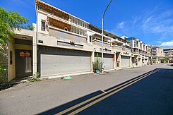 🍀仁武邊間大地坪 大面寬小庭院雙車墅🍀