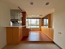 近AI園區、遠百、交流道採光中高樓2+1房平車