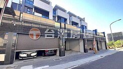 @台灣雅豐~沙鹿店 梧棲港埠雙車美墅