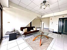 灣仔內輕軌站近鼎山家樂福景觀樓中樓+平車