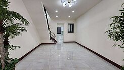 ★民俗公園10米活路別墅～4房+前院車位