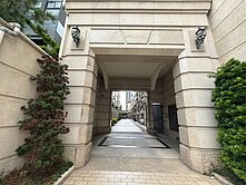 左營高鐵│七米面寬×雙車墅電梯透天│重愛商圈