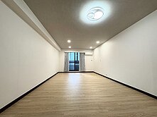 (261) 皇宮2大樓 採光棒 陽台大套房