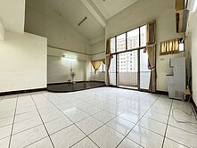 喜來登~六家高鐵挑高四房樓中樓大戶+車位