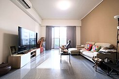 西屯上安國小11年屋、大坪數三房3衛浴、雙平面車位