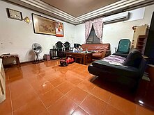 嘉義市區興嘉公園靜巷透天＊近家樂福＊