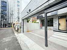 勤益旁大面寬可併停雙車電梯別墅全新完工