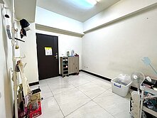 里港商圈輕齡電梯華廈2房雙衛平車