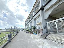 專任頭份交流道旁社區型五房透天