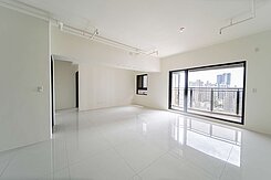 ❗亞灣.三多商圈❗全新未住❗超高樓層3+1房平車