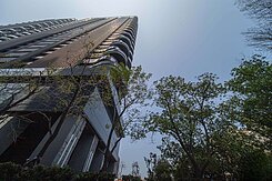 超划算的華人匯高樓層面凹仔底公園首排景觀宅帶雙車位