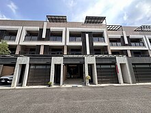 中正預校|精緻裝潢透天|豐華大鎮(地上權)