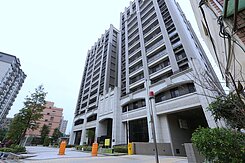 立信鼎峰四房雙車
