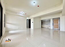 近亞灣三多光華商圈｜文化馥御3+1房連號雙平車