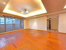 麻吉/富澤台灣/大四房平車/文心四維捷運站