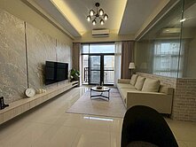 小港捷運宅輕屋齡精裝三房平車