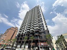 全新未住高雄摩天100輕軌小資宅2房車位