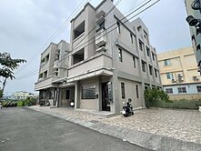 獨棟透天．超大地91坪⭐側院可停多部車⭐輕屋齡