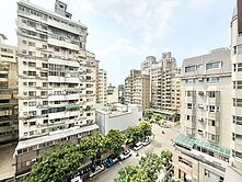 文心秀泰八期生活圈遠雄文心匯電梯邊間採光三房雙平車