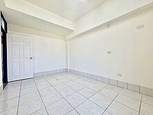 強推【新園烏龍市中心】免整理｜低總價｜三房平車華廈