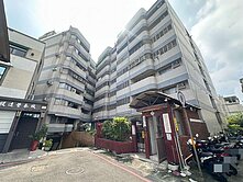 屏東榮總高鐵特區公園首排景觀三房車位