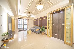 巨蛋商圈丨夏都丨前後陽台三面採光三房車位