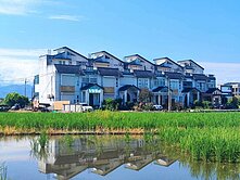 員山五福臨門大面寬雙車位精緻別墅