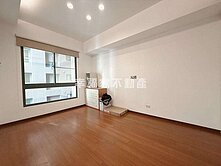 成功四季採光3房車位