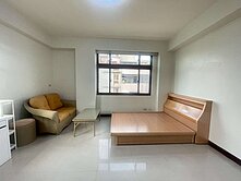 三民國中邊間採光收租套房~李李好房