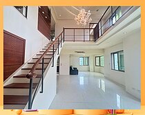 美麗磺溪山景多面採光樓中樓-住商鍾小姐