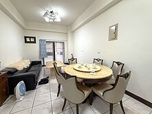 文中路龍安商圈三房電梯華廈/屋況佳一樓出入便利